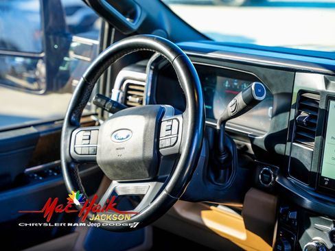 Used 2023 Ford F350 Lariat image 16