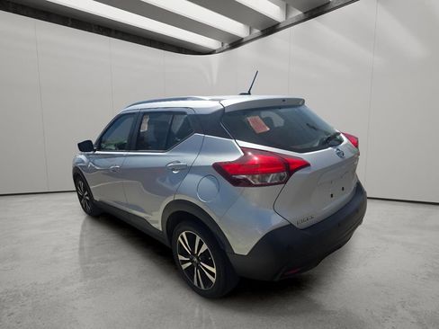 Used 2020 Nissan Kicks SV FWD image 5