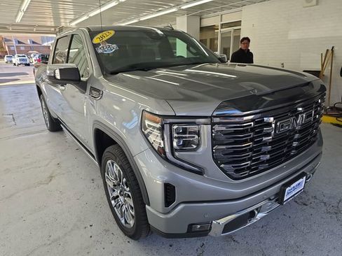 Used 2023 GMC Sierra 1500 Denali Ultimate image 7