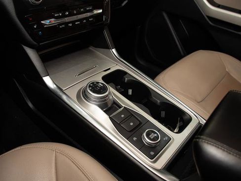 Used 2021 Ford Explorer Limited w/ Equipment Group 301A image 14