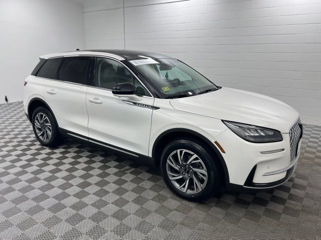 Certified 2023 Lincoln Corsair AWD w/ Equipment Group 101A image 4