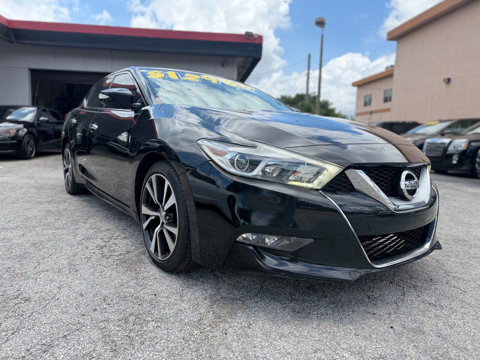 Used 2017 Nissan Maxima SR w/ Midnight Edition FWD image 7