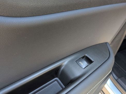 Used 2025 Chevrolet Blazer LT image 26