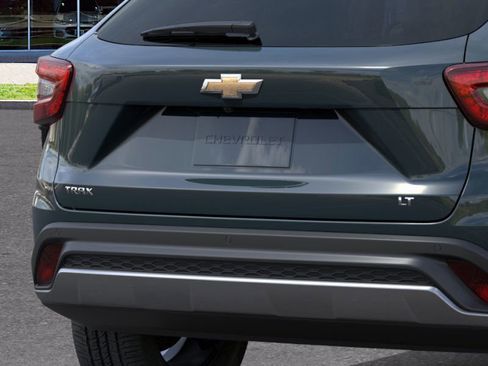 New 2026 Chevrolet Trax LT image 14