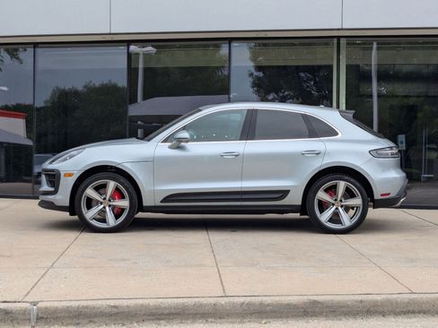 New 2025 Porsche Macan S image 2