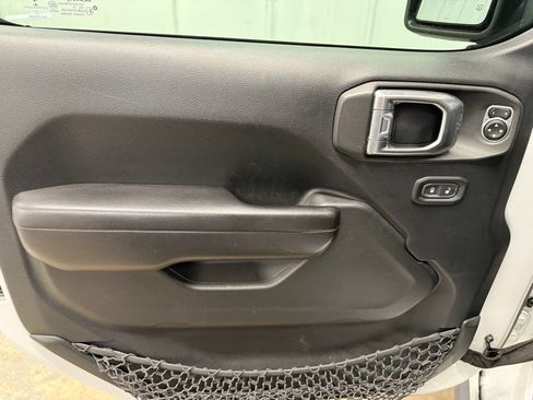 Used 2020 Jeep Wrangler Unlimited Sport AWD/4WD image 19