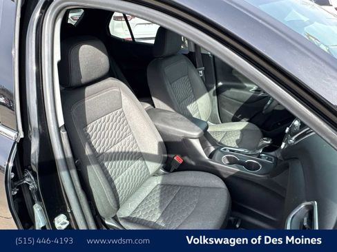 Used 2019 Chevrolet Equinox LT w/ Sun & Navigation Package image 14