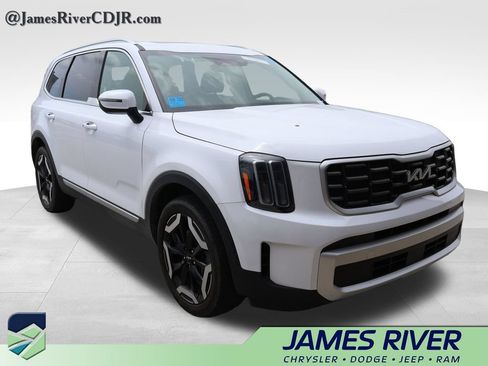 Used 2025 Kia Telluride S AWD/4WD image 13