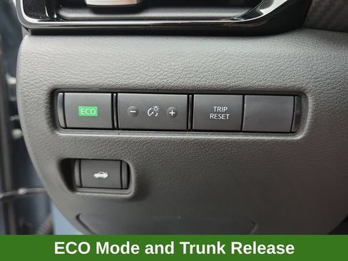 Used 2025 Nissan Sentra SR FWD image 21