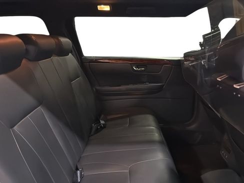 Used 2011 Cadillac DTS Limousine FWD image 14