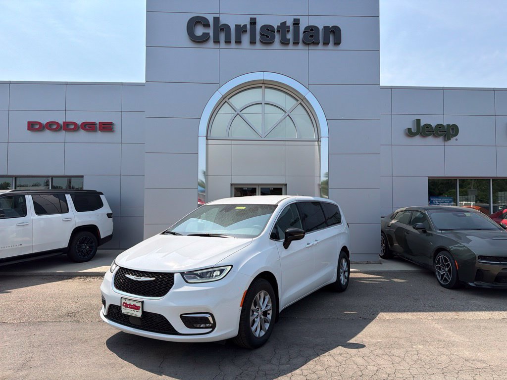 New 2025 Chrysler Pacifica Select AWD/4WD image 1
