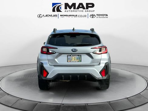 Used 2024 Subaru Crosstrek 2.0i Premium image 4