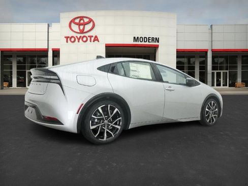 New 2026 Toyota Prius Plug-In Hybrid image 21