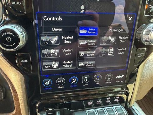 Used 2019 RAM 2500 Laramie AWD/4WD image 38