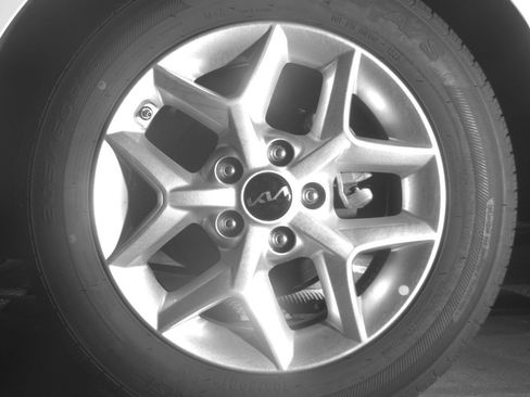 Used 2025 Kia Soul LX w/ LX Technology Package image 14