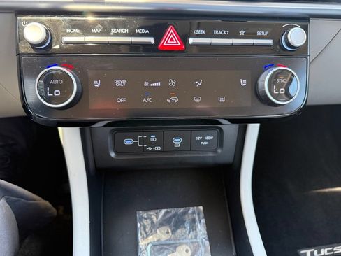 Used 2026 Hyundai Tucson SEL AWD/4WD image 17