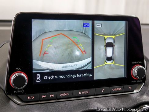 Used 2024 Nissan Sentra SR w/ SR Premium Package image 16