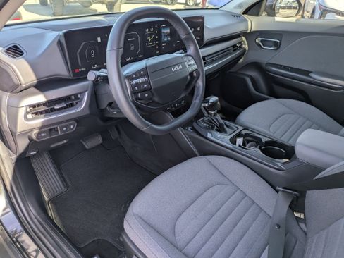Certified 2025 Kia K4 EX image 23