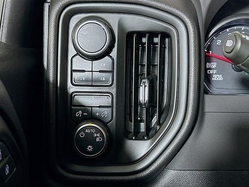 Used 2022 Chevrolet Silverado 1500 Custom Trail Boss AWD/4WD image 9