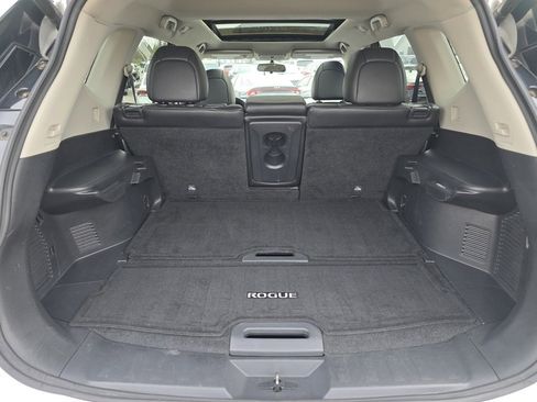 Used 2016 Nissan Rogue SL w/ SL Premium Package image 30