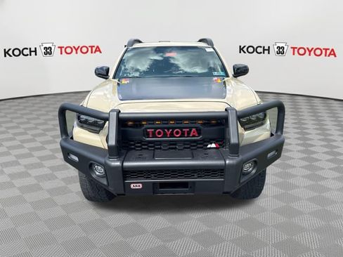 Used 2017 Toyota Tacoma TRD Off-Road AWD/4WD image 2