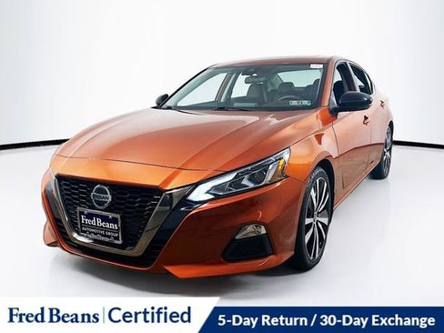Used 2021 Nissan Altima 2.5 SR w/ SR Premium Package image 3