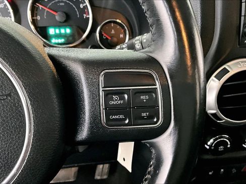Used 2017 Jeep Wrangler Unlimited Sahara w/ Dual Top Group AWD/4WD image 12