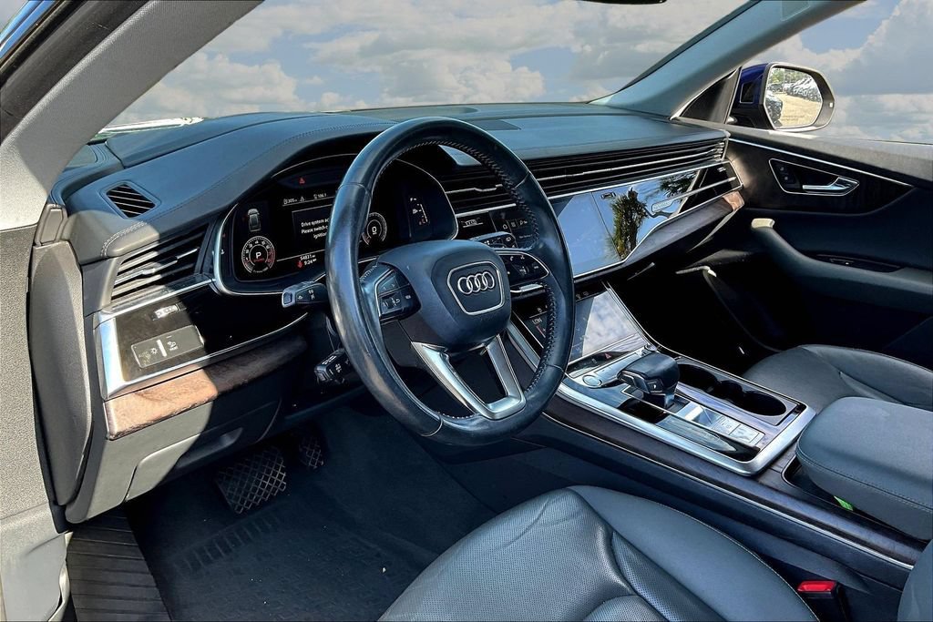 Used 2019 Audi Q8 Prestige w/ Adaptive Chassis Package AWD/4WD image 17