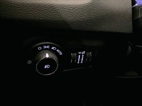 Used 2018 Jeep Compass Latitude w/ Popular Equipment Group AWD/4WD image 30