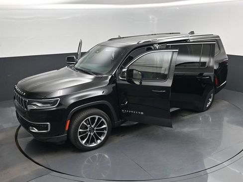Used 2022 Jeep Wagoneer Series II w/ Premium Group I AWD/4WD image 20