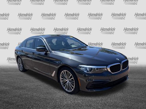 Used 2019 BMW 540i w/ Luxury Seating Package RWD image 2