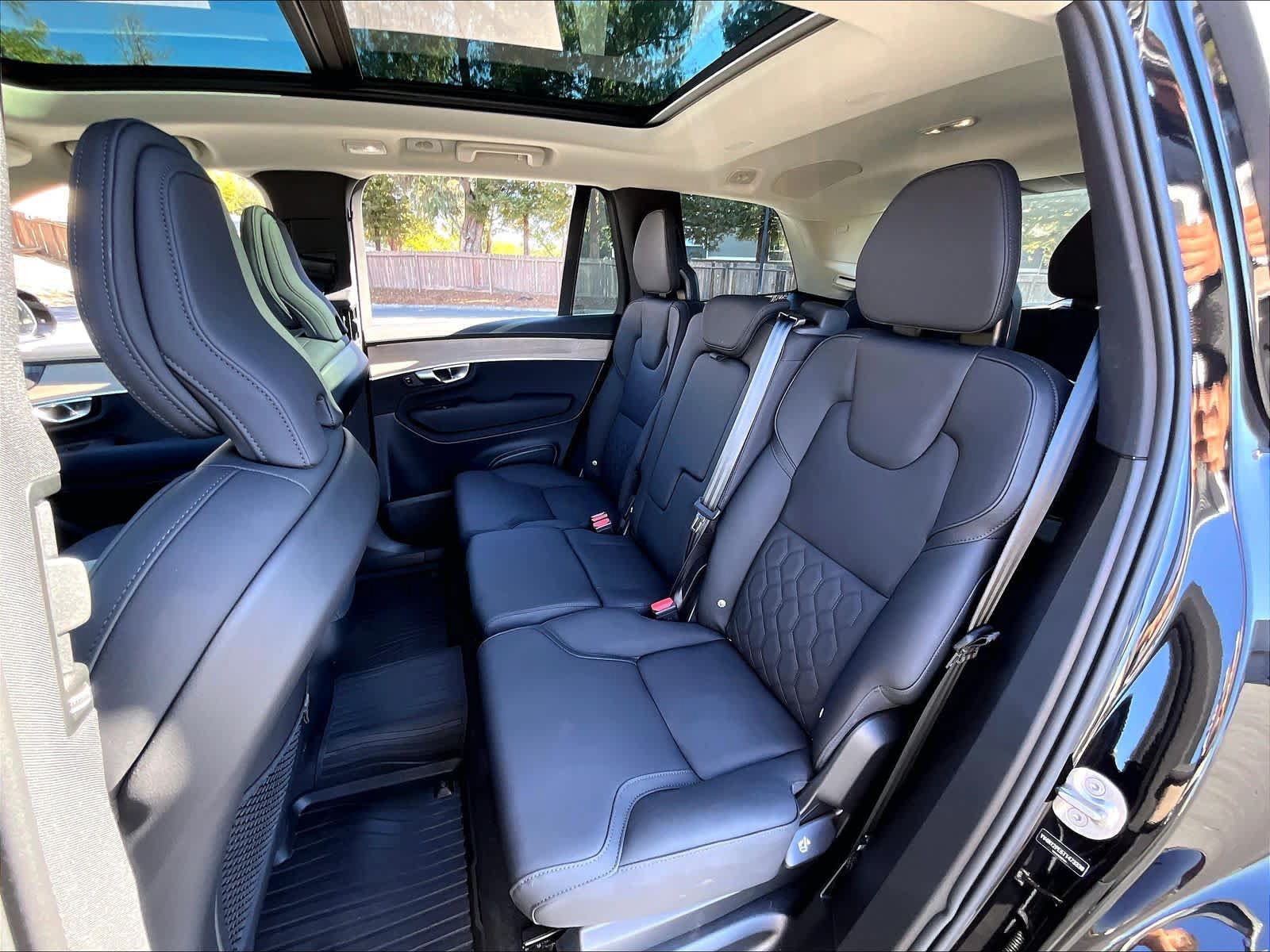 Used 2026 Volvo XC90 B5 Plus w/ Protection Package AWD/4WD image 30