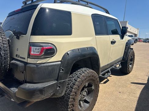Used 2008 Toyota FJ Cruiser 4WD image 4