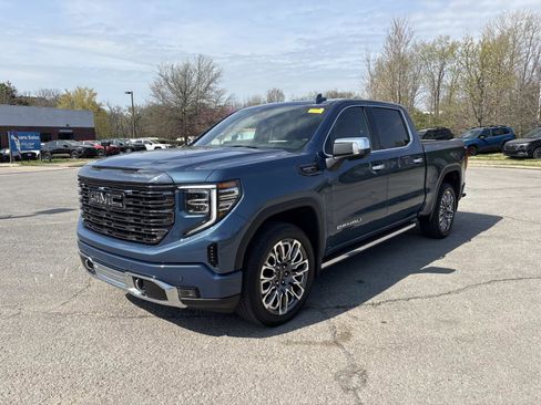 Used 2024 GMC Sierra 1500 Denali Ultimate image 3
