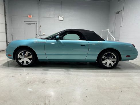 Used 2002 Ford Thunderbird image 17