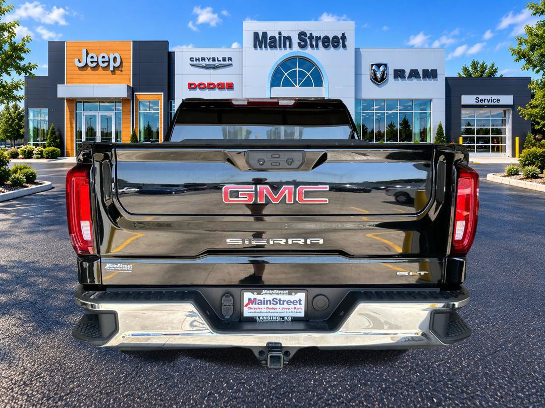 Used 2025 GMC Sierra 1500 SLT AWD/4WD image 4