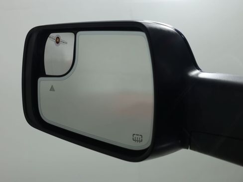 Used 2023 RAM 1500 Laramie AWD/4WD image 17