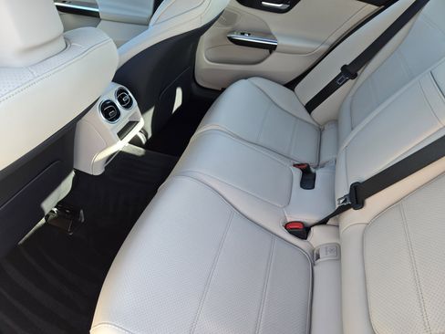 Used 2024 Mercedes-Benz C 300 Sedan image 30