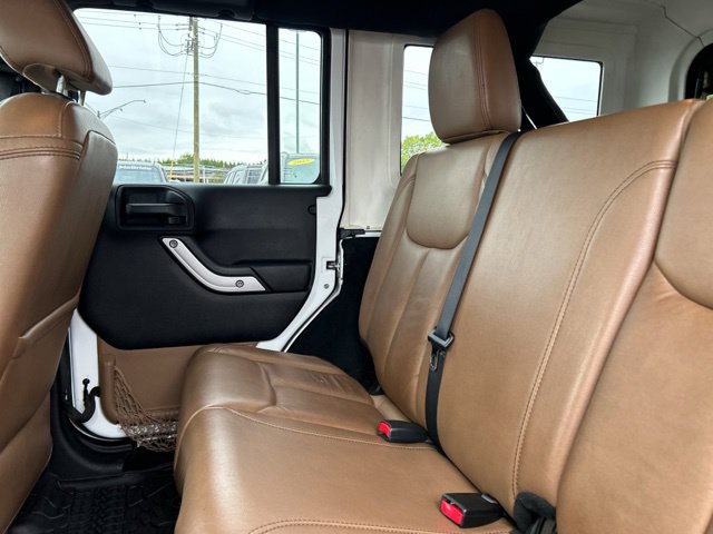 Used 2013 Jeep Wrangler Unlimited Sahara w/ Connectivity Group AWD/4WD image 17