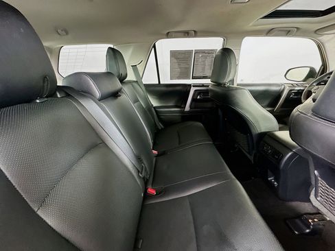 Used 2021 Toyota 4Runner Limited AWD/4WD image 29