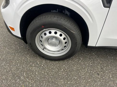 New 2025 Ford Maverick XL w/ Equipment Group 102A image 21