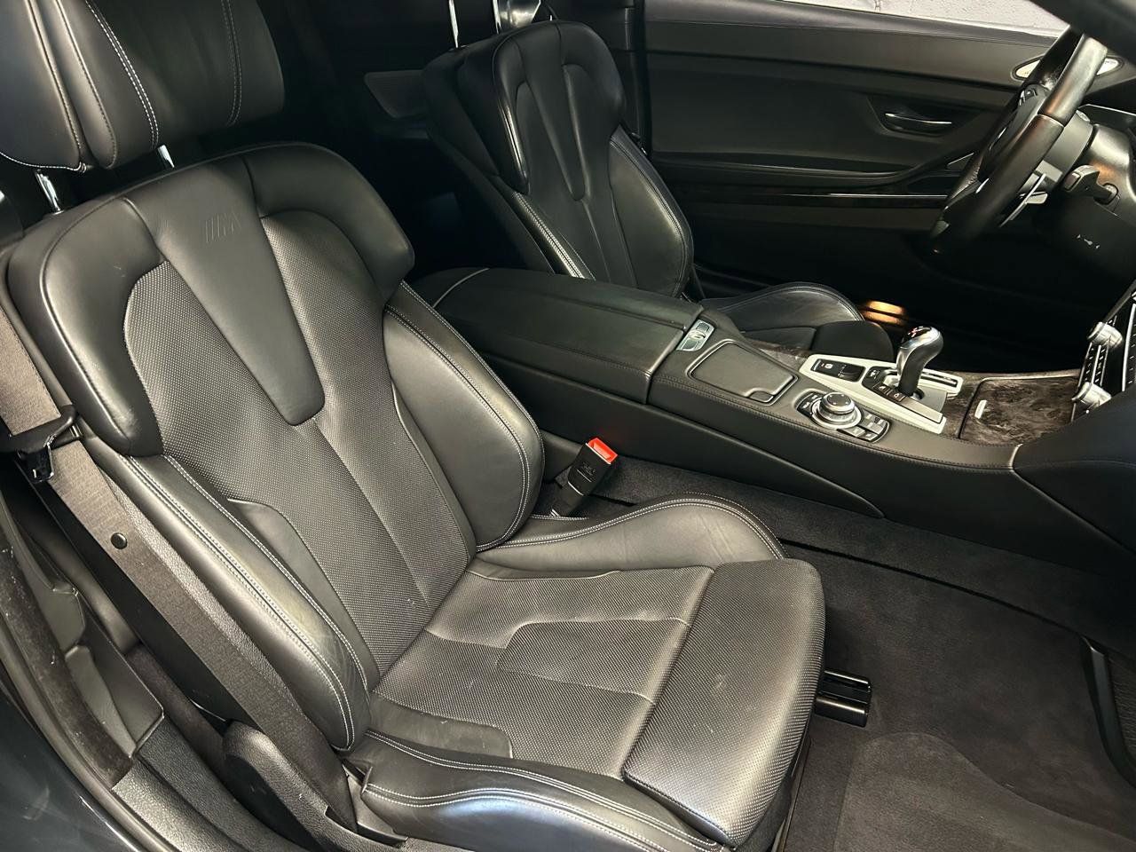 Used 2013 BMW M6 Coupe w/ Executive Pkg RWD image 17