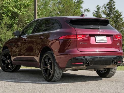 Used 2017 Jaguar F-PACE S image 8