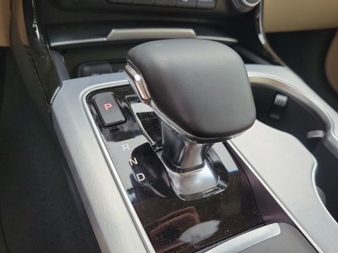 Used 2023 Kia Stinger GT2 image 17