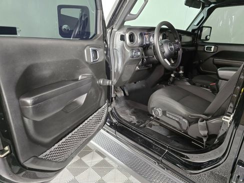 Used 2023 Jeep Wrangler Sport image 18