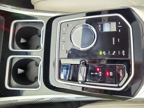 Used 2023 BMW i7 xDrive60 w/ Executive Package 2 image 50