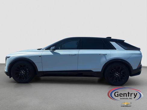 Used 2024 Cadillac Lyriq Sport w/ Nappa Leather Package AWD/4WD image 3