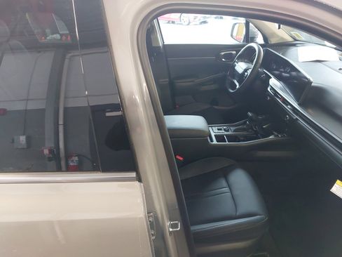 New 2026 Kia Sorento S w/ S Panoramic Sunroof Package image 10