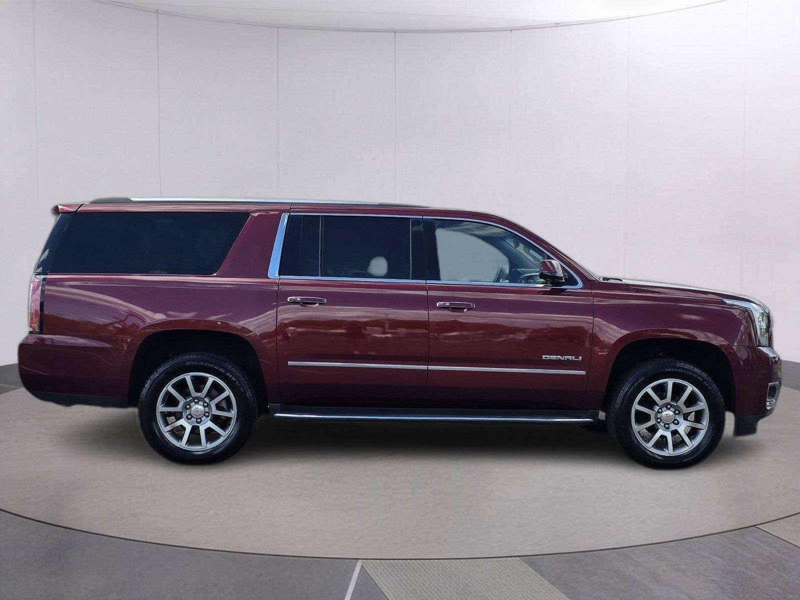 Used 2020 GMC Yukon XL Denali AWD/4WD image 4
