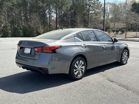 Certified 2025 Nissan Altima 2.5 S FWD image 9